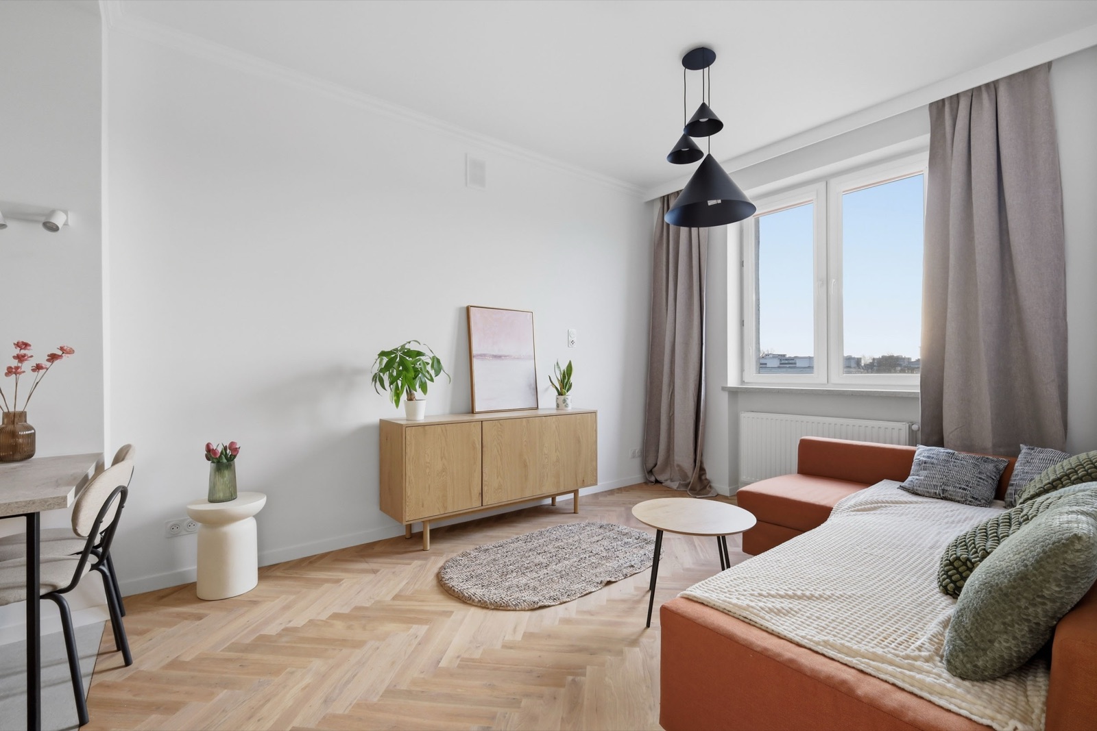Salon przygotowany do sprzedaży mieszkania - realizacja Grupy Mengs, Warszawa